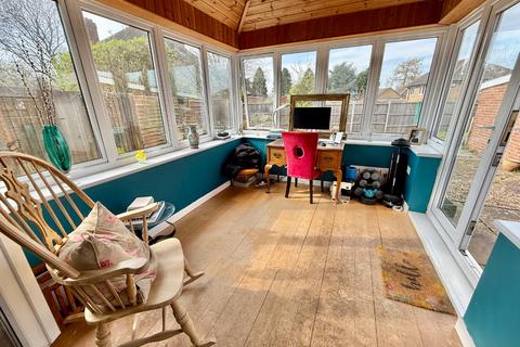 58 Trinity Close, Daventry, NN11 4RN