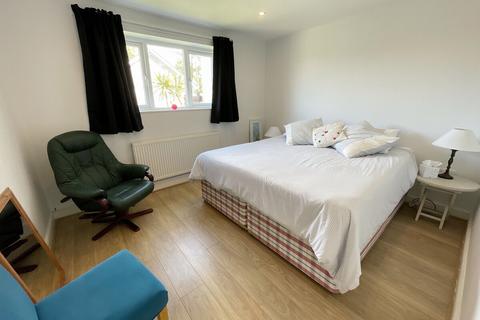 undefined, Tal Ponciau, Dwyran, Anglesey, LL61