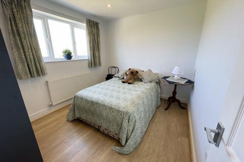 undefined, Tal Ponciau, Dwyran, Anglesey, LL61