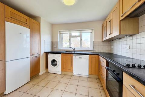 5 Wrights Close, Tenterden, TN30 6QN