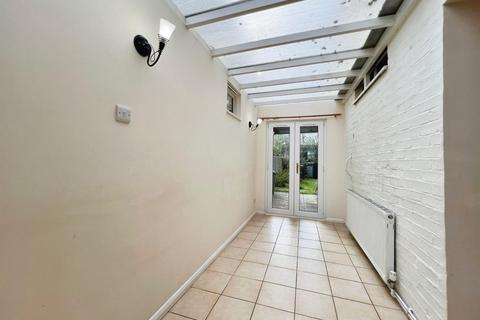 5 Wrights Close, Tenterden, TN30 6QN