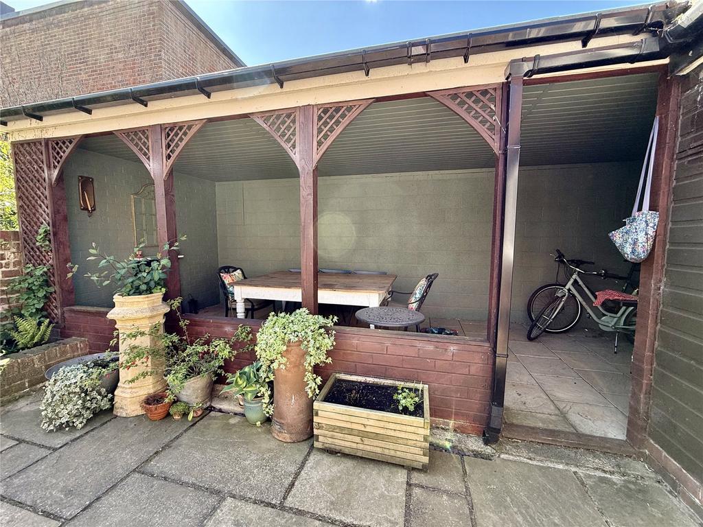 Al Fresco Dining