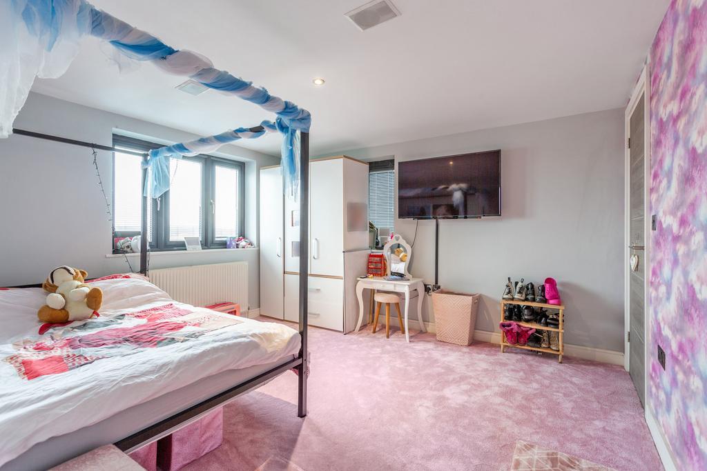Bedroom 5b