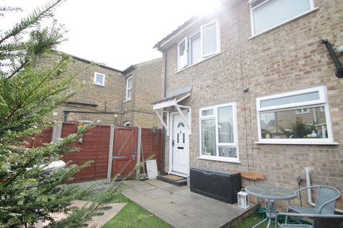 1 bedroom semi-detached house to rent, Otterfield Road, Yiewsley, West Drayton, UB7