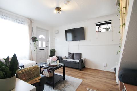 1 bedroom semi-detached house to rent, Otterfield Road, Yiewsley, West Drayton, UB7