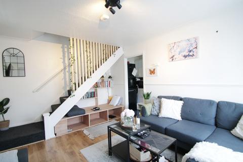 1 bedroom semi-detached house to rent, Otterfield Road, Yiewsley, West Drayton, UB7
