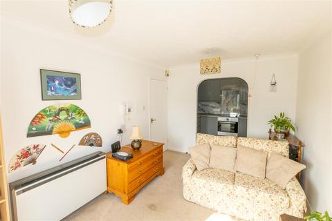 1 bedroom ground floor flat for sale, Gosport Road, Fareham PO14