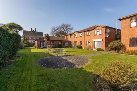 1 bedroom retirement property for sale, Gosport Road, Fareham PO14