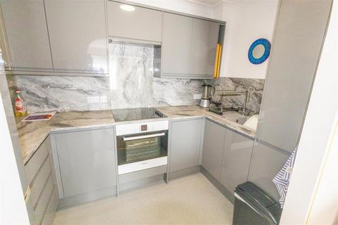 1 bedroom retirement property for sale, Gosport Road, Fareham PO14