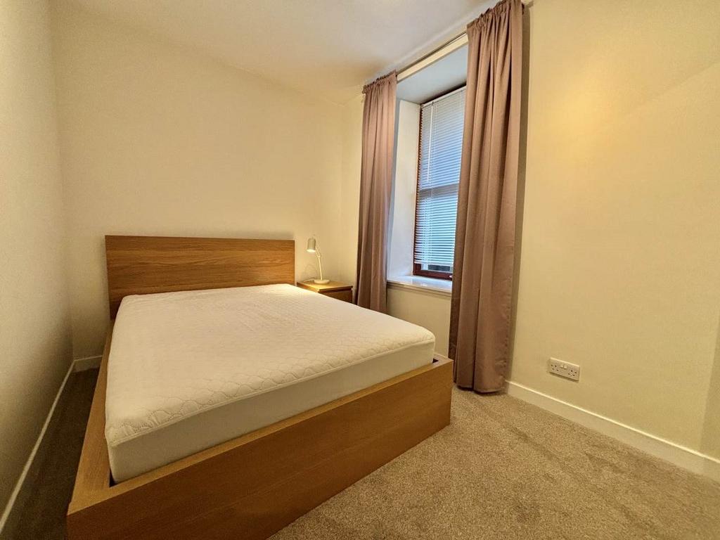 Bedroom 2 (b)