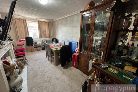 4 bedroom semi-detached house for sale, Heol Y Mynydd Ystrad - Ystrad