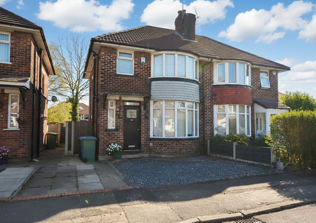 26 Conway Ave, Whitefield M45 7 AZ
