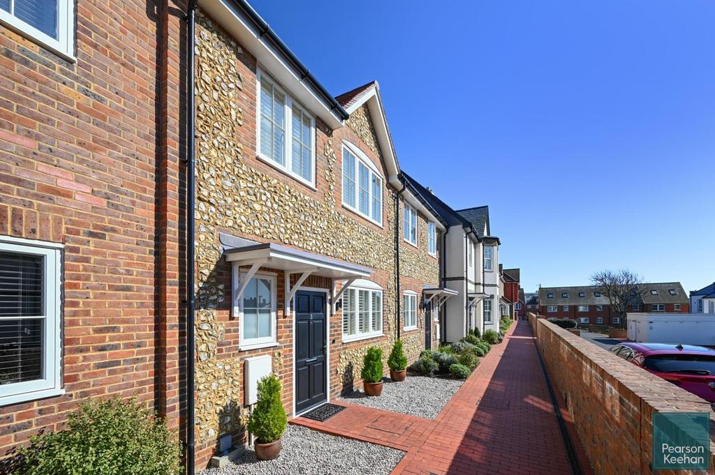 5 NICHOLSON PLACE - BN27 FZ (4).jpg