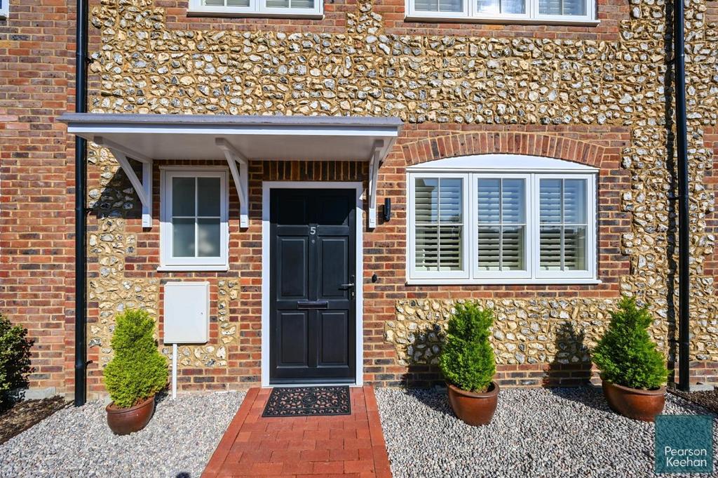 5 NICHOLSON PLACE - BN27 FZ (24).jpg