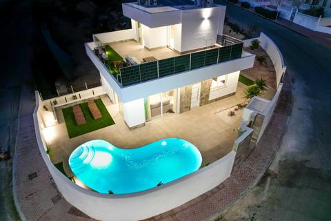 3 bedroom villa, C. Pico de la Sagra