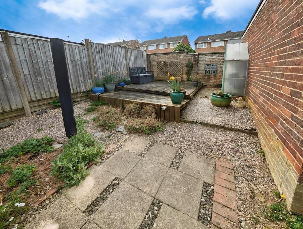 041b03c4-patio 20decking.jpg