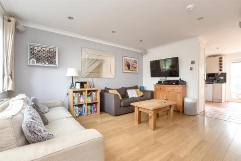 3 bedroom end of terrace house for sale, Fairstone Court, Horley RH6