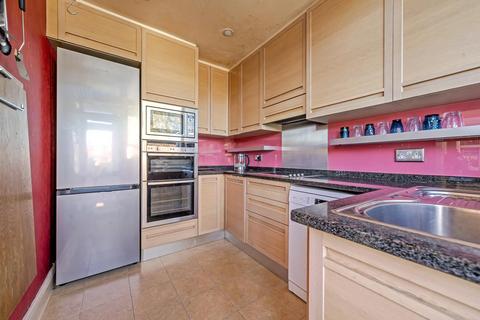 39 Linkside, London, N12 7LE