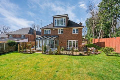 4 bedroom detached house for sale, Haywood Park, Chorleywood, WD3