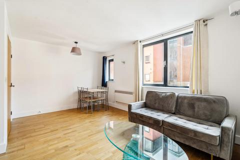 2 bedroom flat to rent, Cable Street, London, E1W