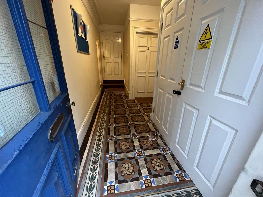 Communal entrance ha
