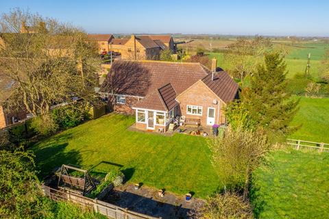 3 bedroom detached bungalow for sale, Long Street, Grantham NG32