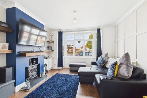 77 Finlay Road, Gloucester, GL4 6TW