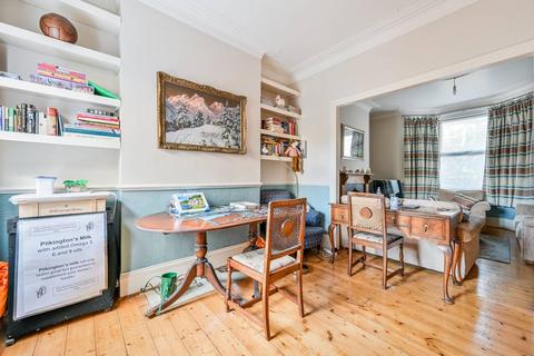58 Swallowfield Road, London, SE7 7NR
