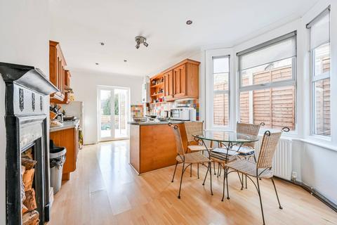58 Swallowfield Road, London, SE7 7NR