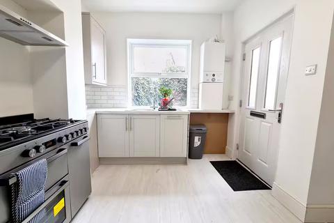 6 bedroom property to rent, Brunswick Street, Sheffield S10