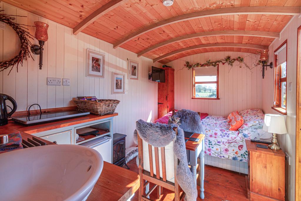 Shepherd&#39;s hut internal