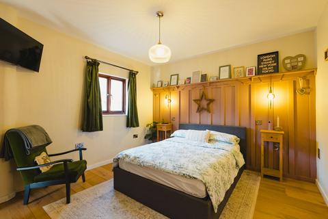 1 bedroom barn conversion to rent, Cidercourt, Venny Tedburn, EX17