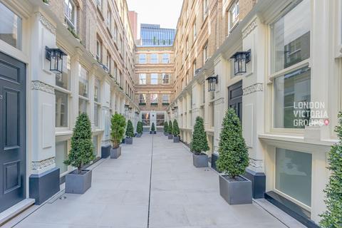 2 bedroom apartment for sale, Pinks Mews, Dyers Building, London EC1N