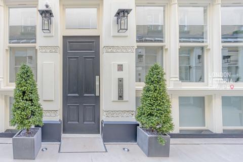 2 bedroom apartment for sale, Pinks Mews, Dyers Building, London EC1N