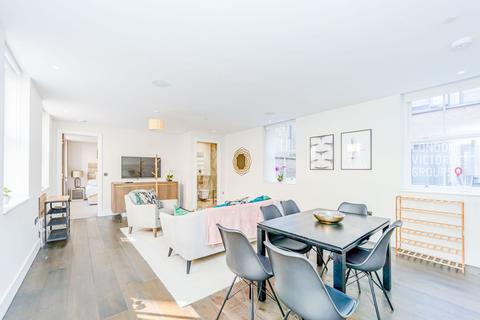 2 bedroom apartment for sale, Pinks Mews, Dyers Building, London EC1N