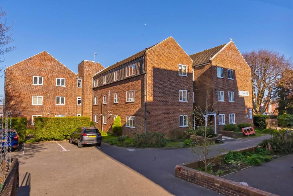 Elm Court 10.jpg