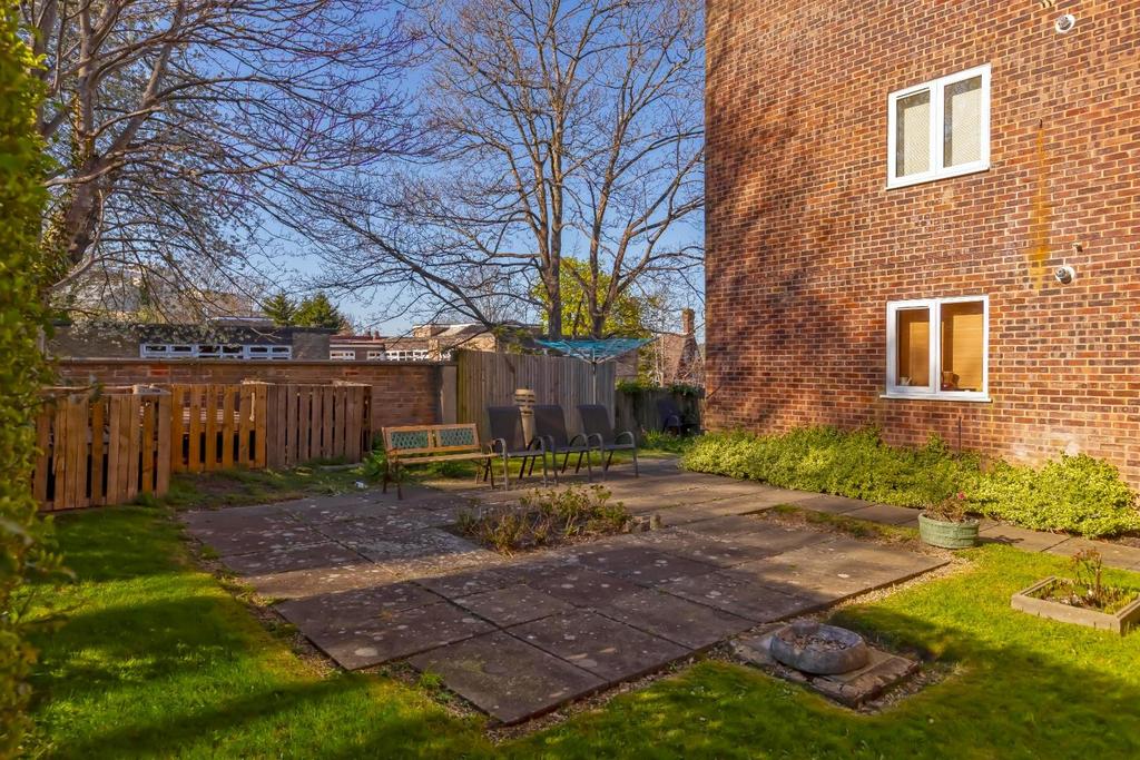 Elm Court 11.jpg