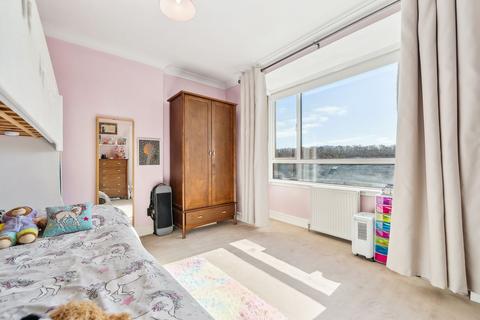 178 Randolph Drive, Clarkston, Glasgow, G76 8AU