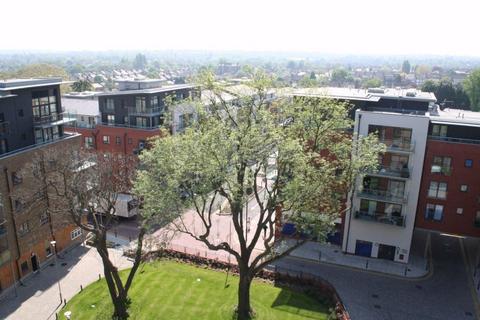 1 bedroom apartment for sale, Birdwood Avenue, Hither Green, London, SE13