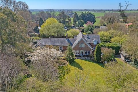 4 bedroom detached house for sale, School Lane, High Laver