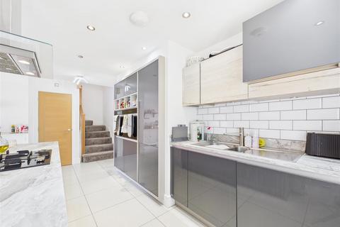 26 Canyon Meadow, Creswell, Worksop, S80 4UQ