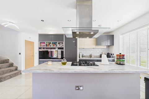 26 Canyon Meadow, Creswell, Worksop, S80 4UQ