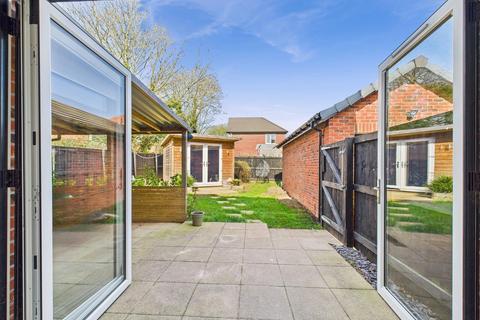 26 Canyon Meadow, Creswell, Worksop, S80 4UQ