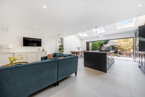 15 Barnfield Gardens, Kingston Upon Thames, KT2 5RH