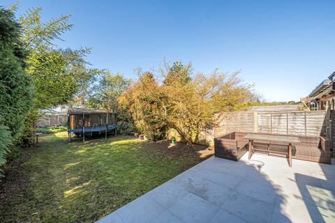 15 Barnfield Gardens, Kingston Upon Thames, KT2 5RH