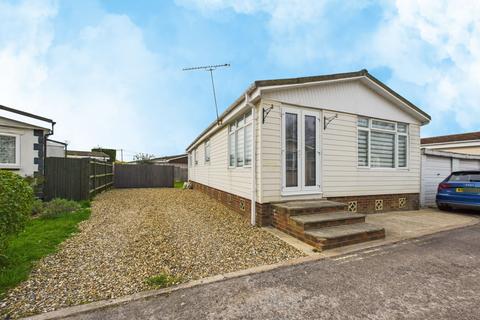 3 bedroom park home for sale, Mereoak Park, Reading, RG7