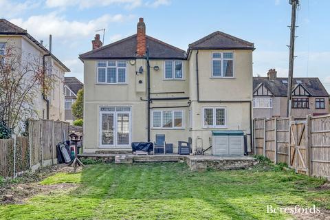 32 Athelstan Road, Romford, RM3 0QH