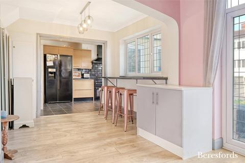 32 Athelstan Road, Romford, RM3 0QH
