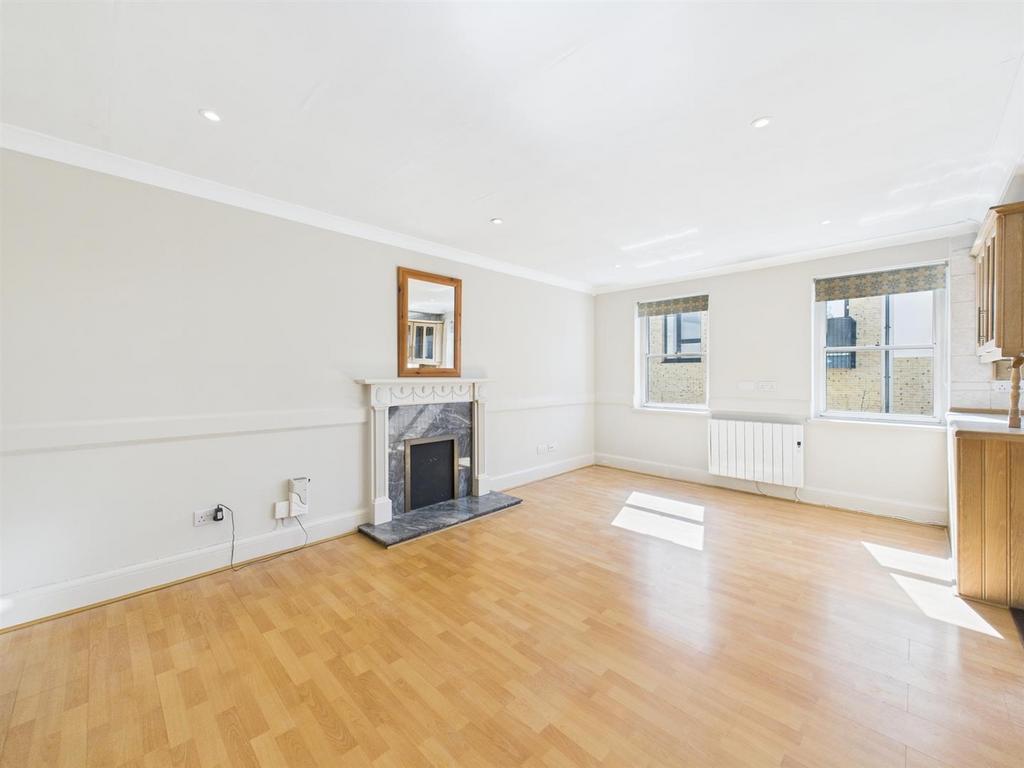 CAM04099 G0-PR0075-STILL010.jpg