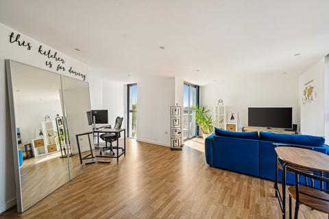 2 bedroom apartment for sale, Queen Of The Isle Apartments, East Ferry Road, London, E14